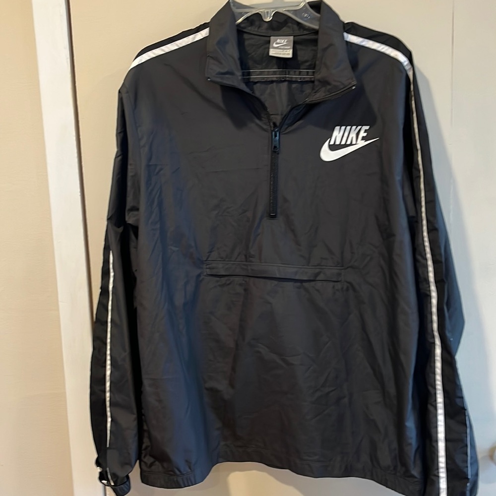 Nike Pullover Windbreaker Jacket w/ Front Zip Pouch Pocket Blk/Wht Men's Medium